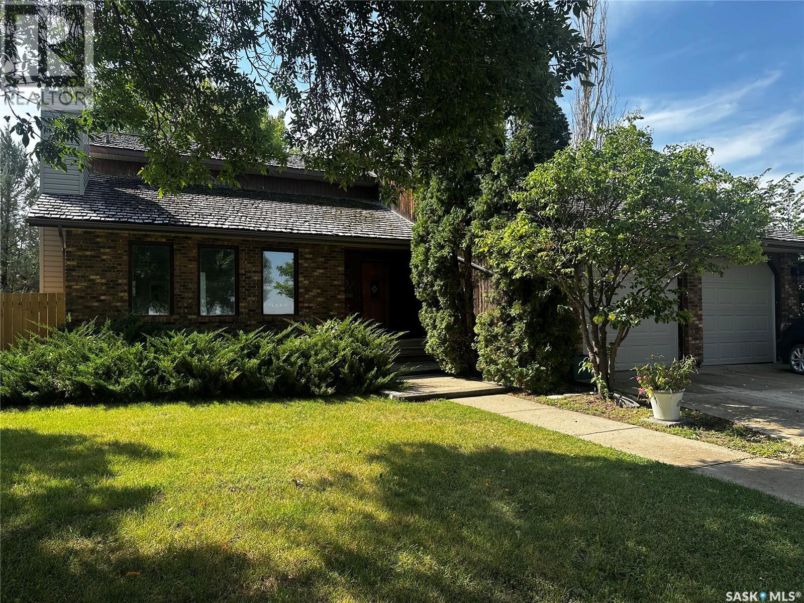 895 Brimacombe DRIVE - 3
