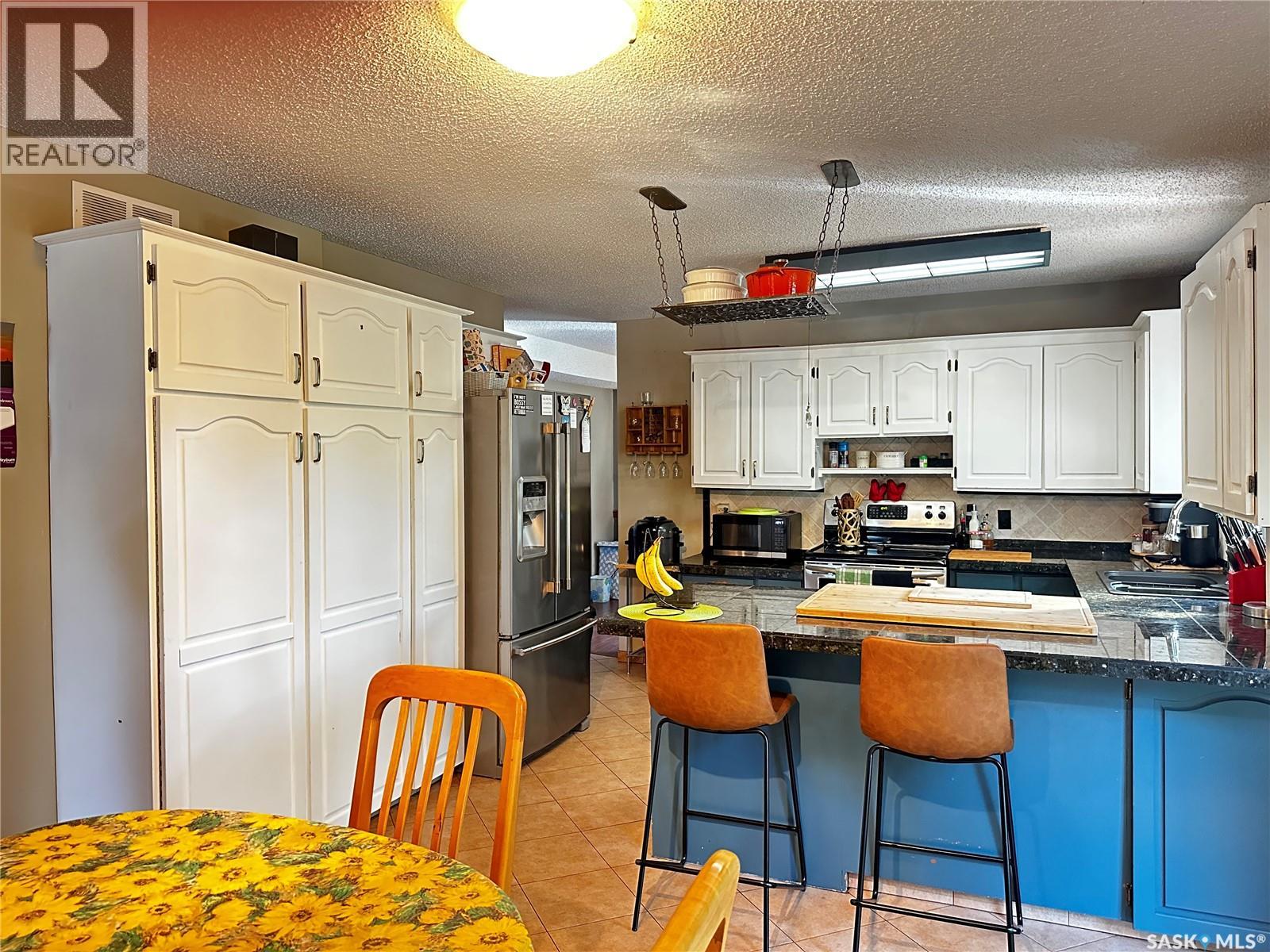 895 Brimacombe DRIVE - 11