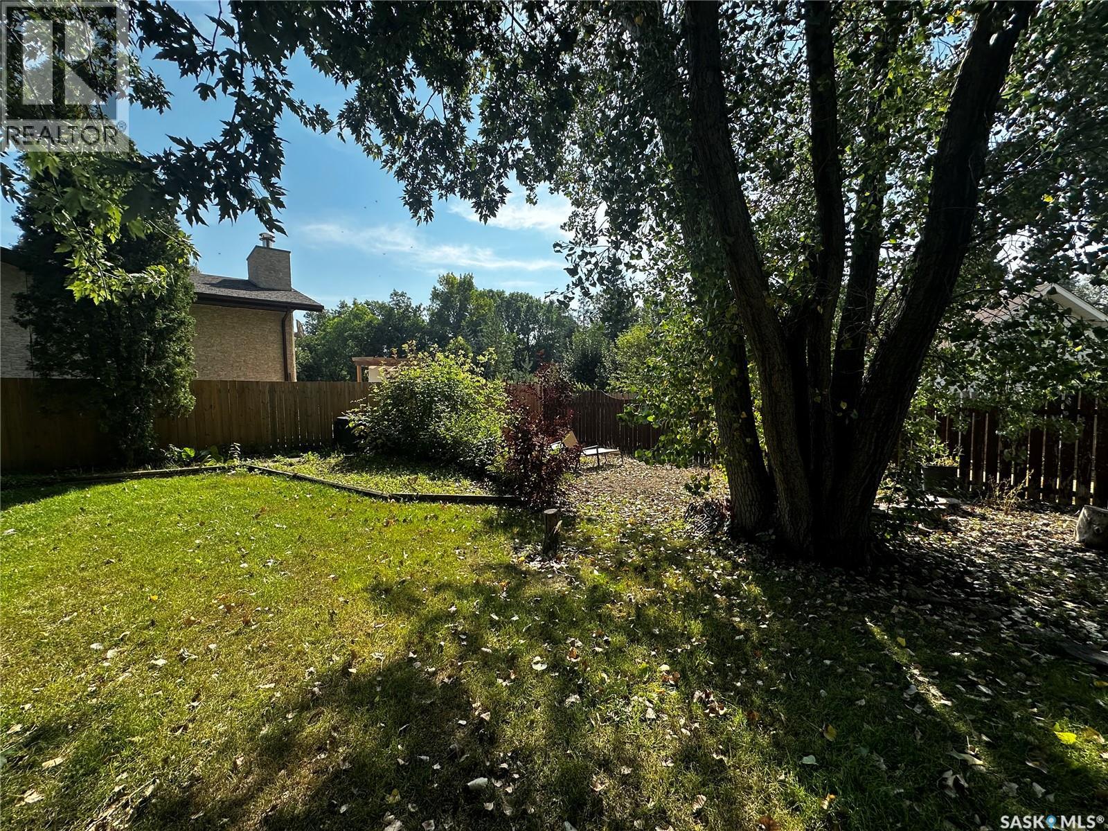 895 Brimacombe DRIVE - 35