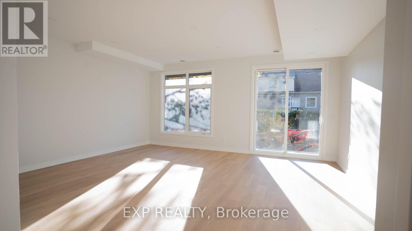 236 WOODROFFE AVENUE - 17