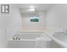 380 Watson Avenue, Oakville, ON L6J3V8 Photo 40