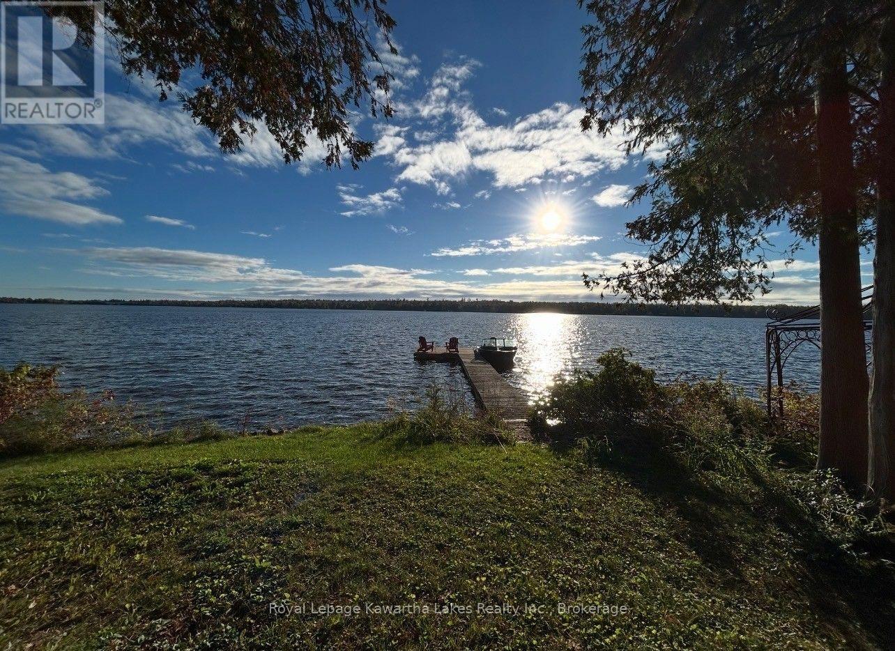 100 PINEWOOD BOULEVARD - 2