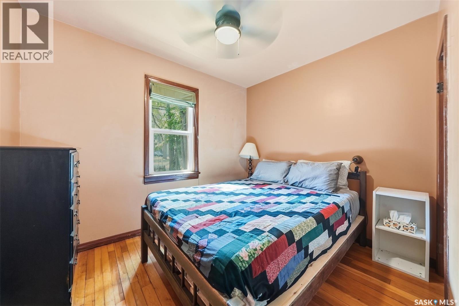 301 Taylor STREET W - Image 16