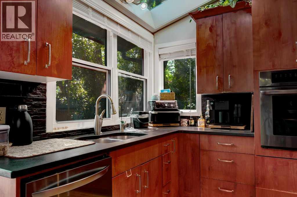128 Chinook Drive SW - 17
