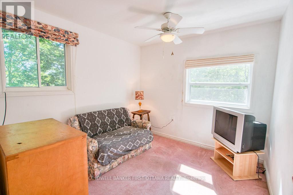 1301 D GUIGUE ROAD - 23