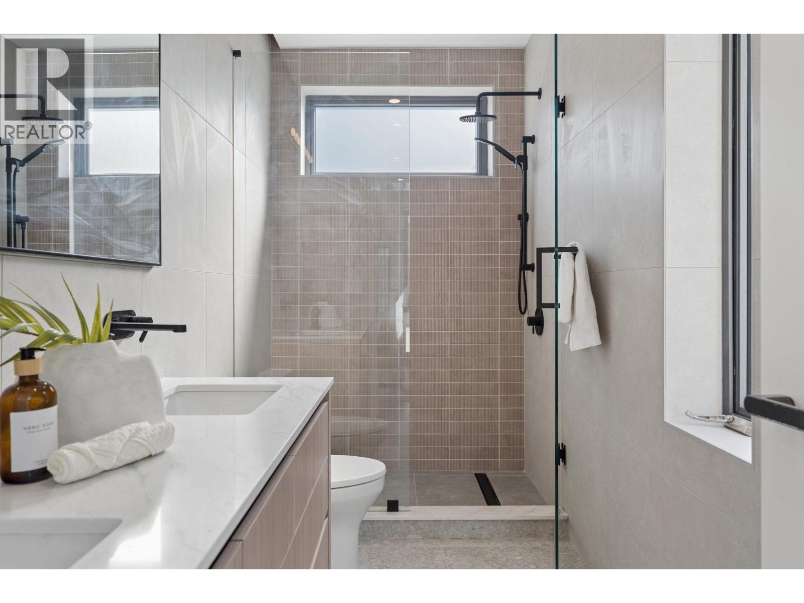 3 Bed, 4 Bath House for Sale in Vancouver – 1 2941 W 29TH AVENUE, Vancouver – MLS# R3159814 - Image 27