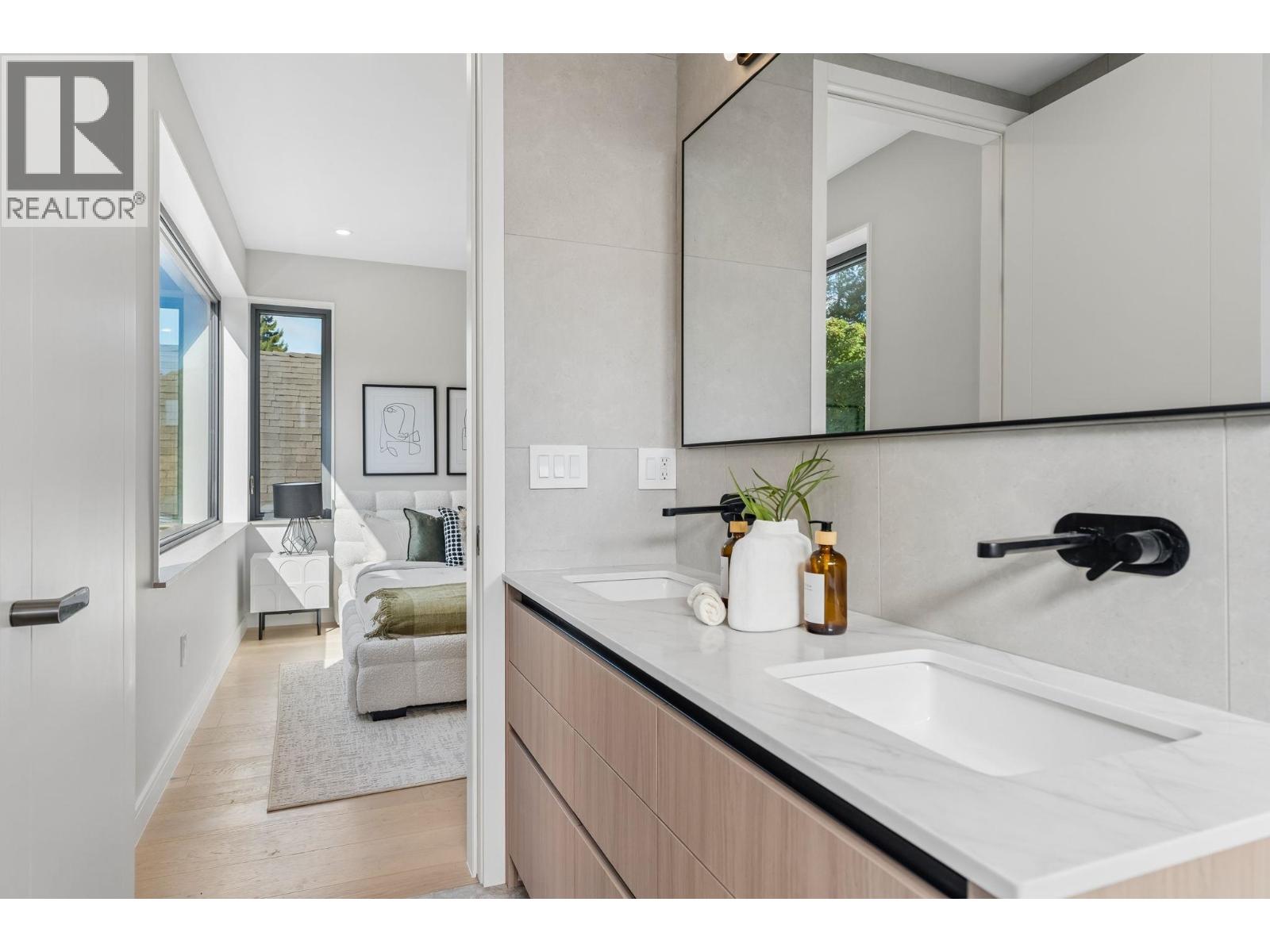 3 Bed, 4 Bath House for Sale in Vancouver – 1 2941 W 29TH AVENUE, Vancouver – MLS# R3159814 - Image 28