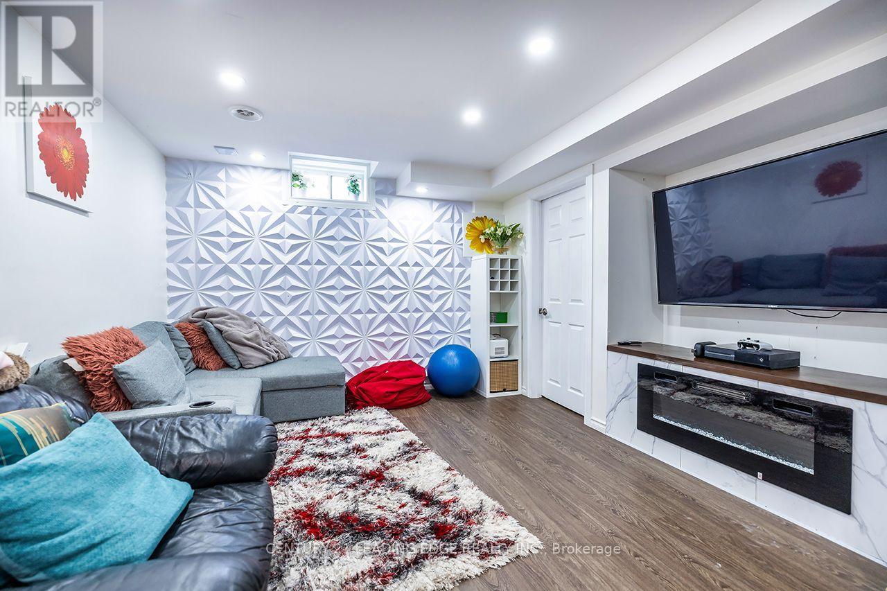 14 GUILDWOOD DRIVE - 17