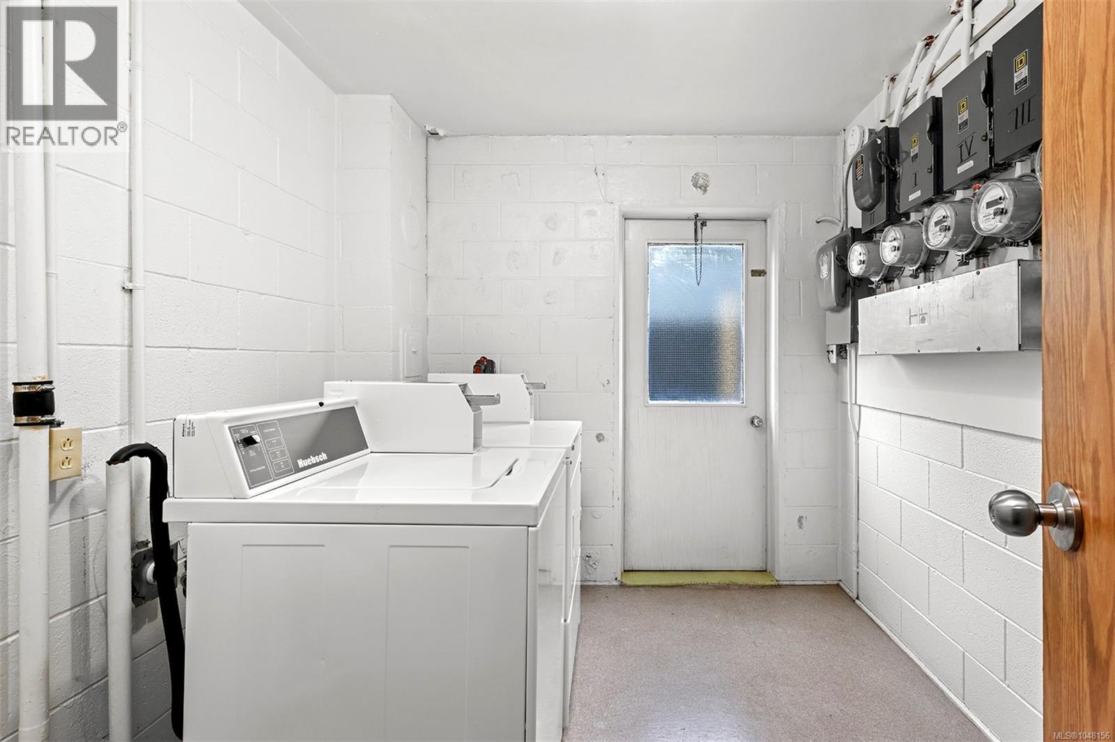 504 17th St - Image 16