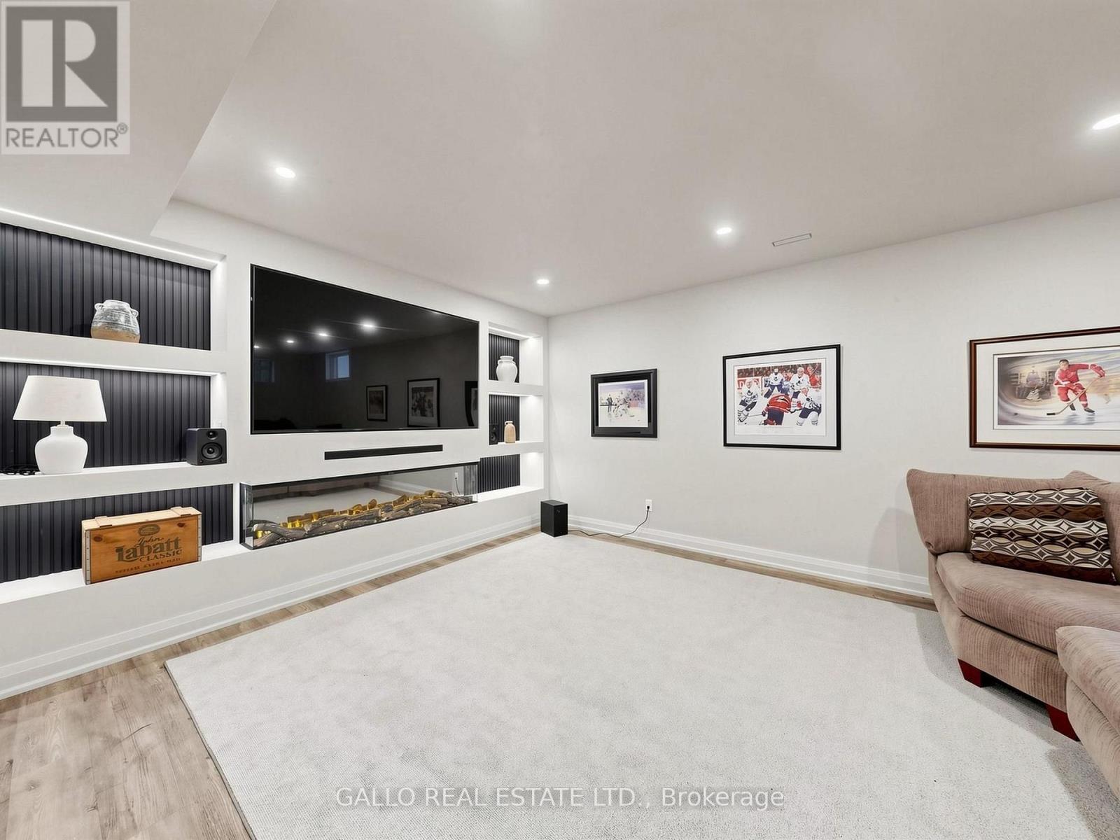 79 ALBERT STREET - 38