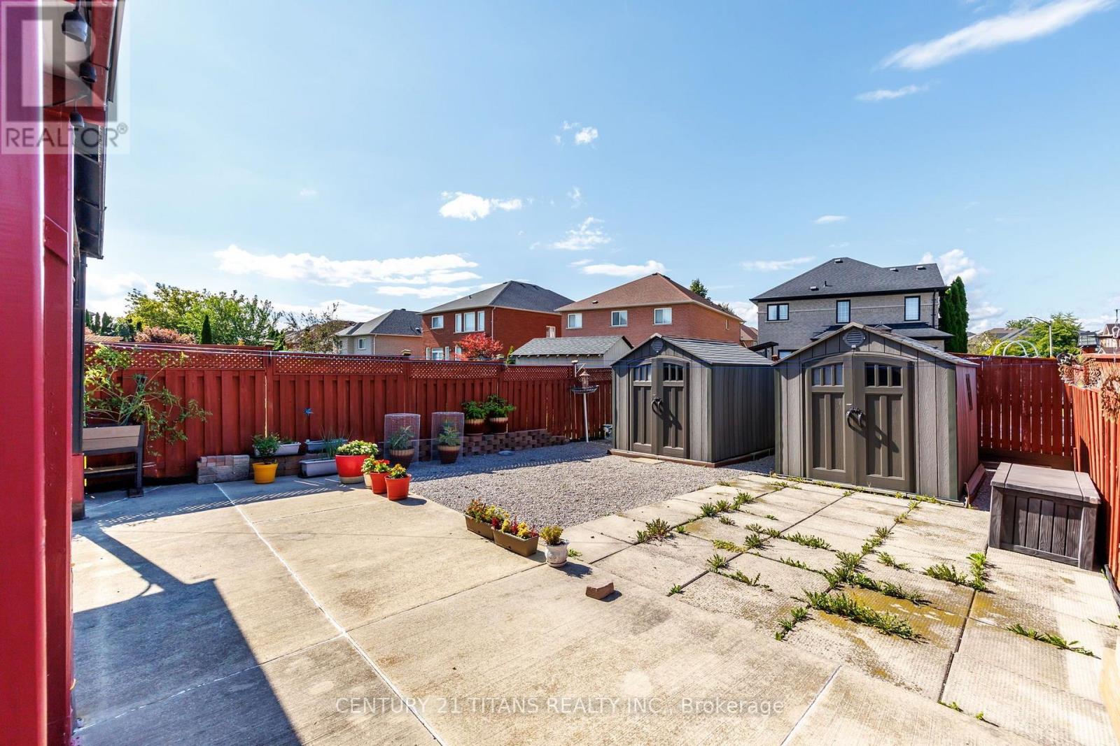 69 RAMPART CRESCENT - 37