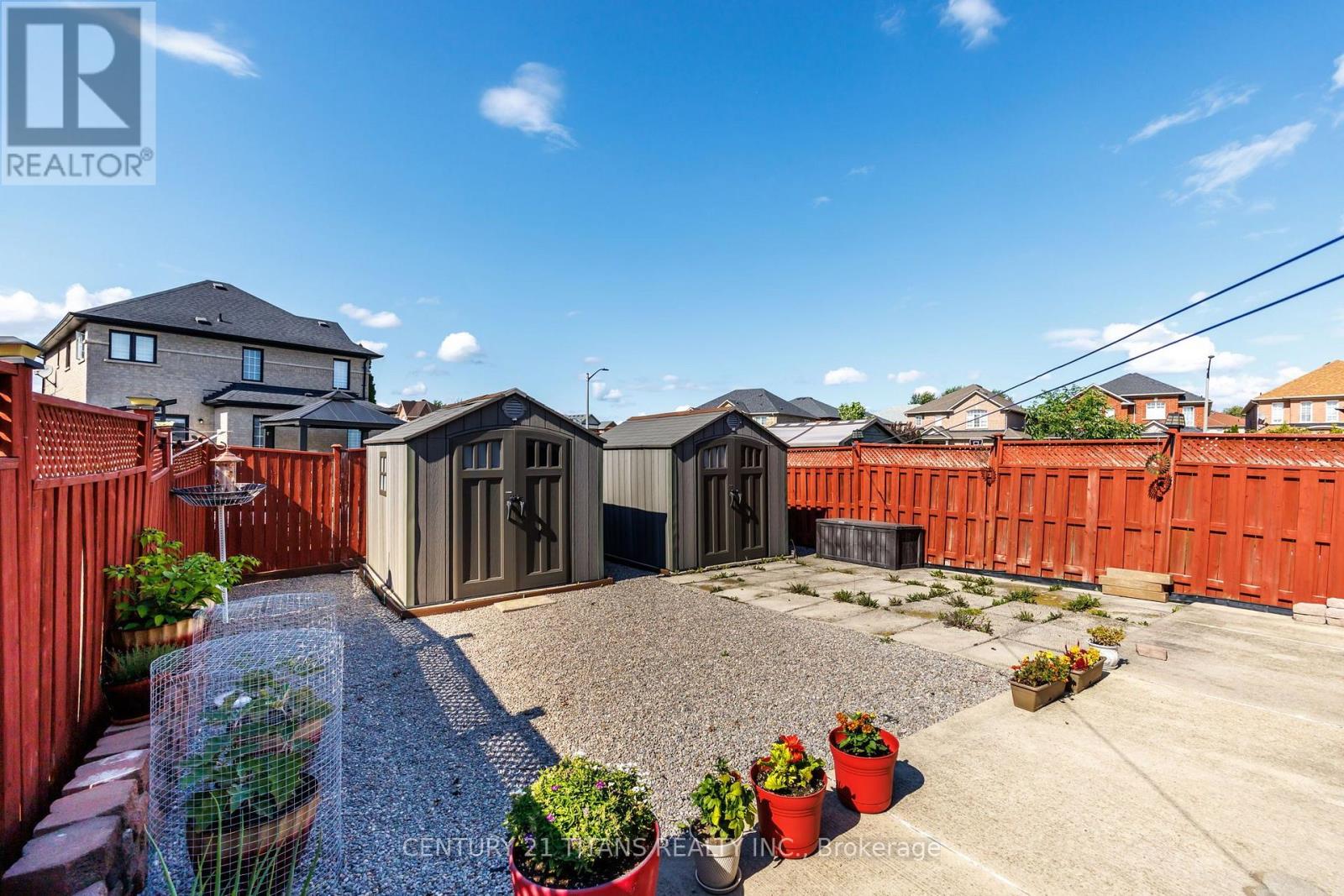 69 RAMPART CRESCENT - 35