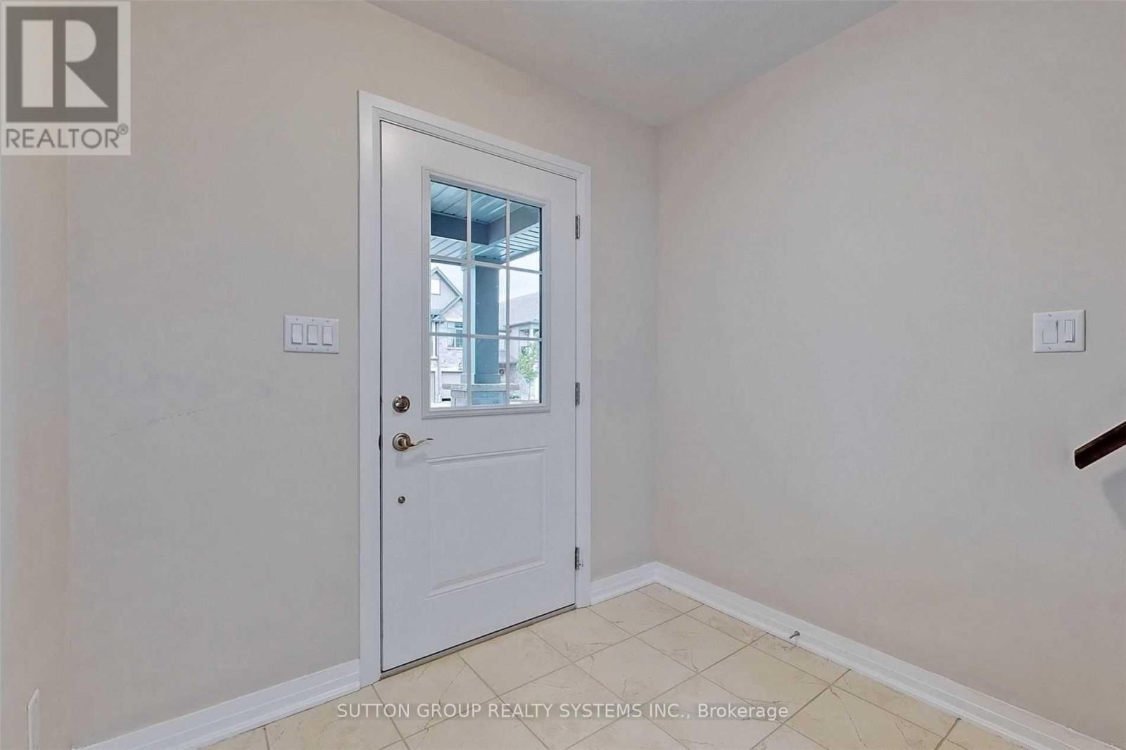 170 SOUTH CREEK DRIVE — photo 2