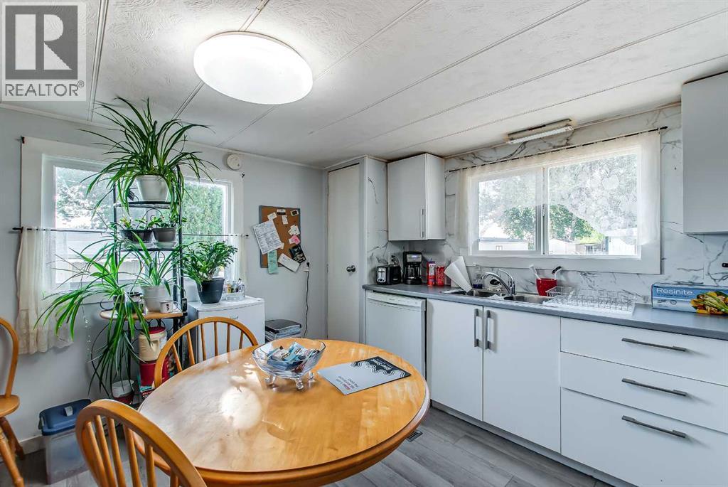 55, 4000 13 Avenue SE - 15
