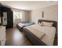 14565 91a Avenue, Surrey, BC V3R7K6 Photo 6