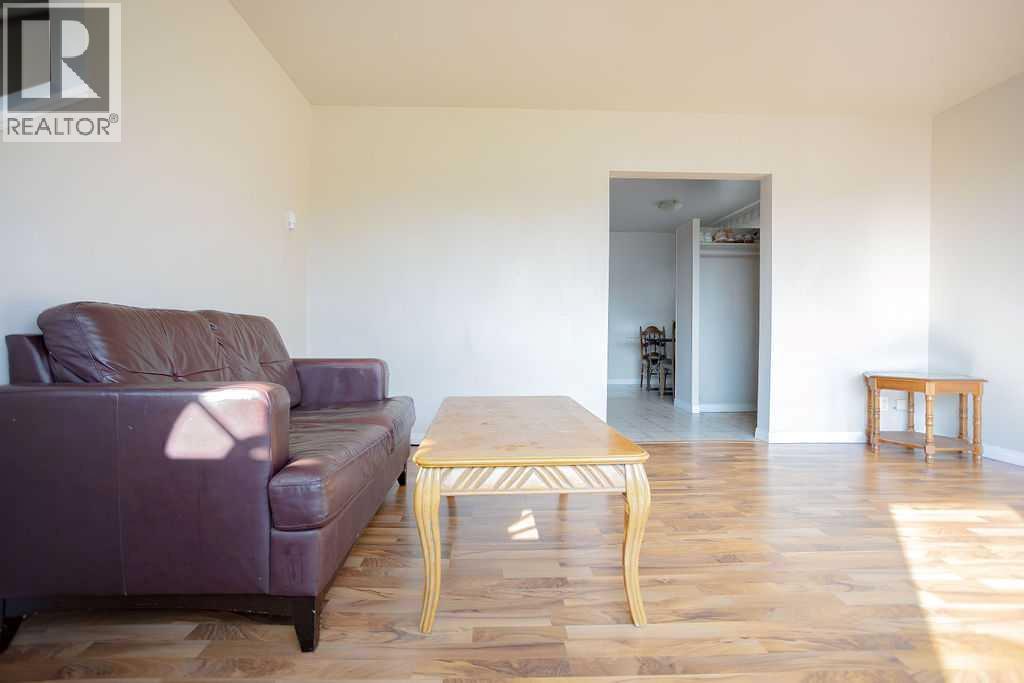 #40 305 5 Street - 10