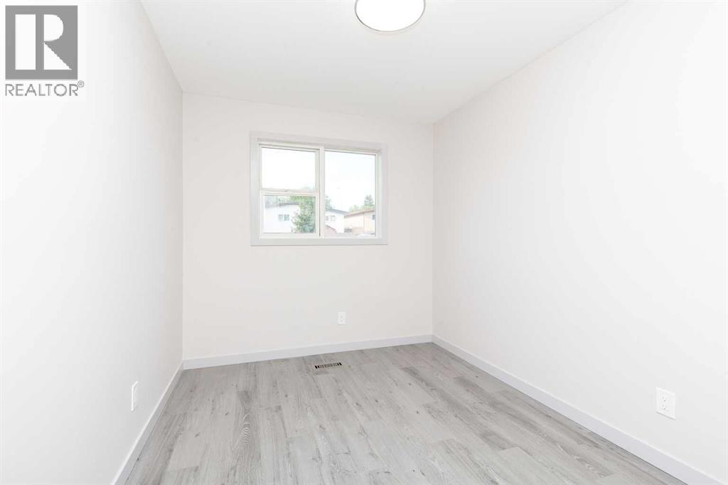 10 Cayuga Crescent W - Image 15
