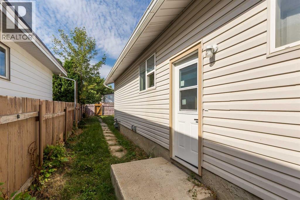 10 Cayuga Crescent W - 22