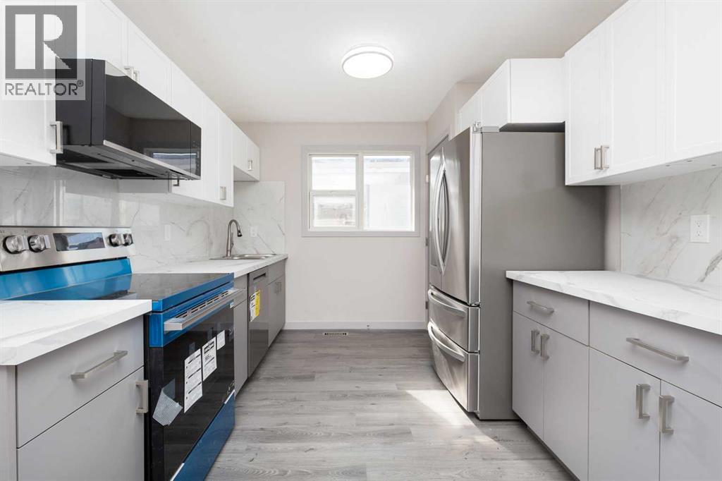 10 Cayuga Crescent W - 9