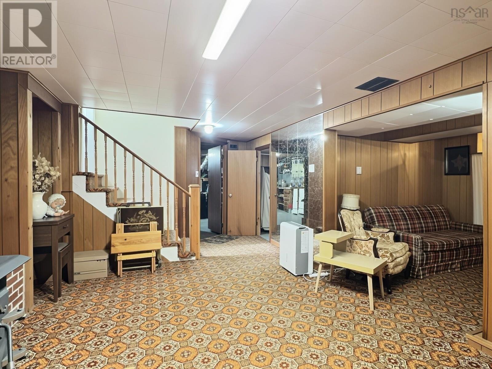 63 Lane Avenue - 19