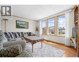 4pc Bathroom - 169, 3223 83 Street Nw, Calgary, AB T3B5N2 Photo 8