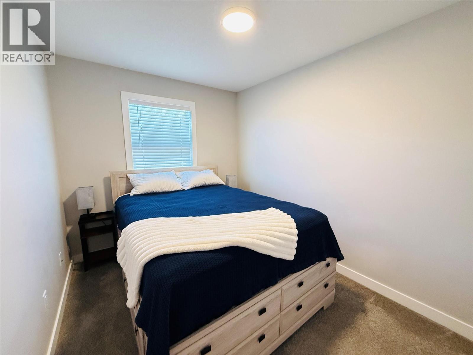 #2 4883 Stanley Street - Image 22