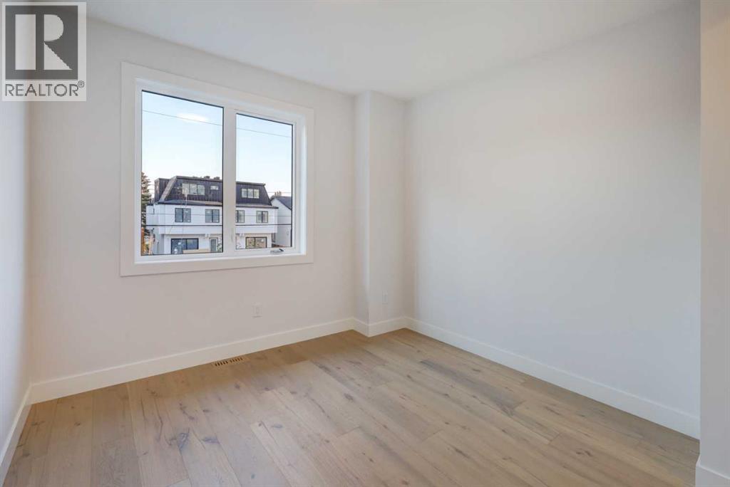 2042 56 Avenue SW - Image 21