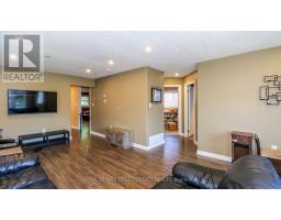 Family room - 79 White Elm Road, Barrie, ON L4N0E4 Photo 7