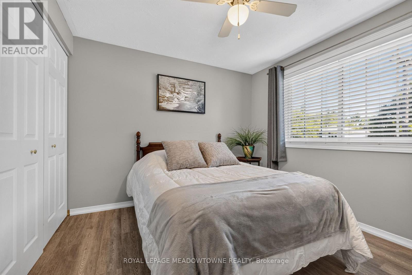 30 METCALFE COURT - 19