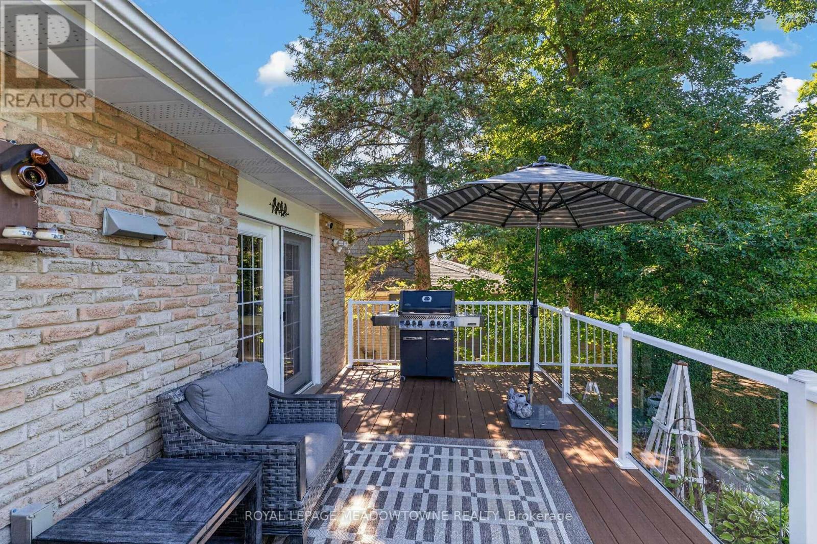 30 METCALFE COURT - 34