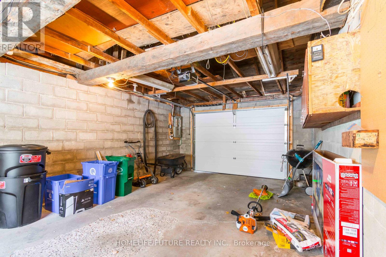 85 PETERSON STREET - 17