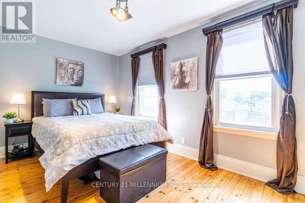 20 DICKSON AVENUE - 13
