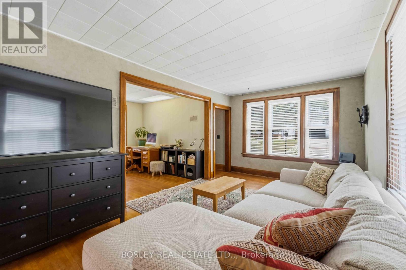 99 WELLAND STREET N - 13