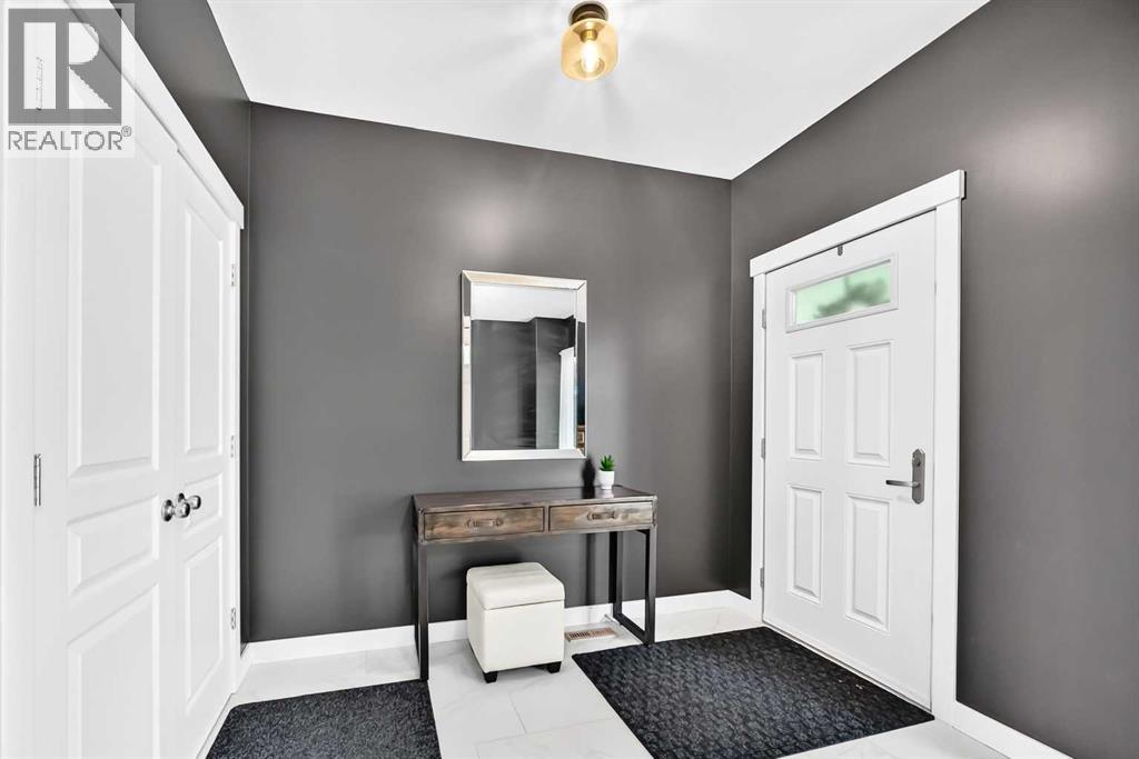 1416 43 Street SW - 34