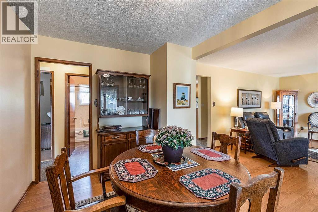 2546 22 Avenue SE - Image 11