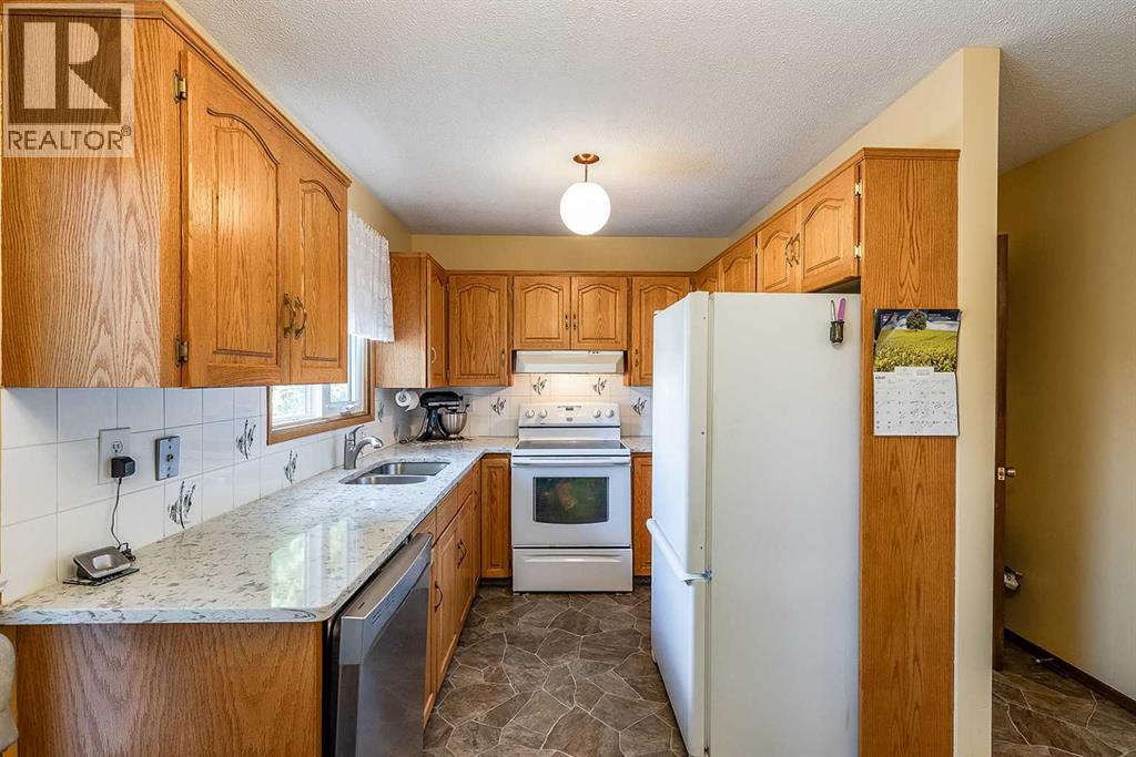 2546 22 Avenue SE - Image 15