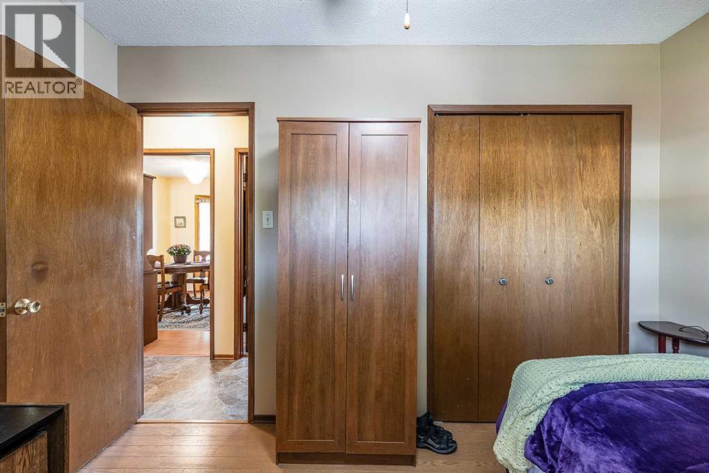 2546 22 Avenue SE - Image 22