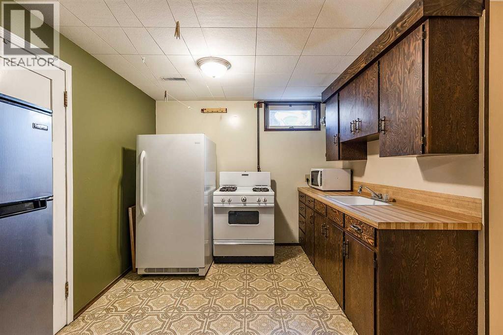 2546 22 Avenue SE - Image 26