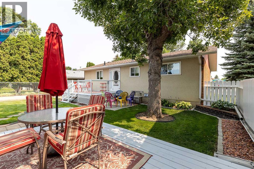 2546 22 Avenue SE - Image 38