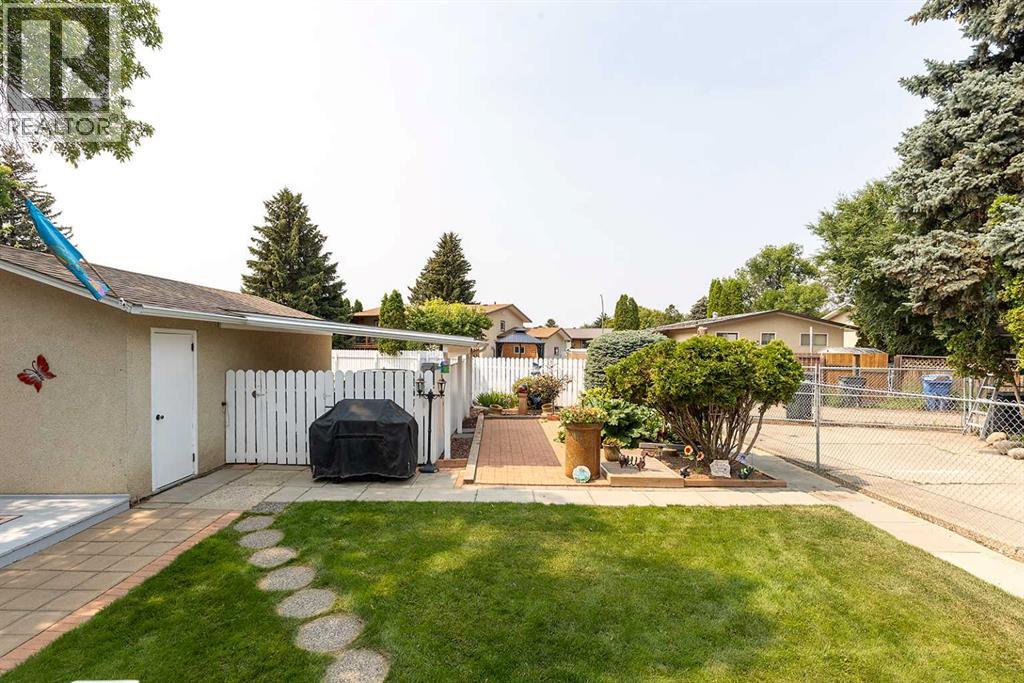 2546 22 Avenue SE - Image 41
