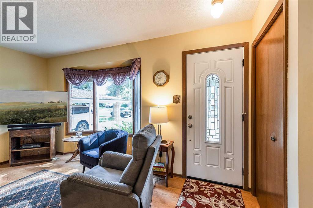 2546 22 Avenue SE - Image 5