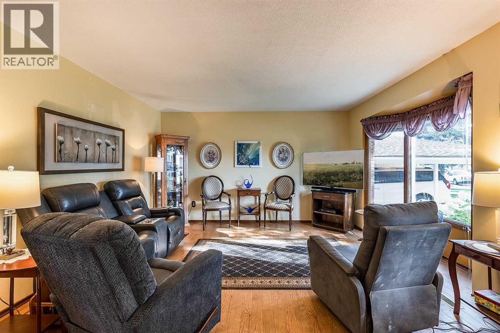 2546 22 Avenue SE - Image 6