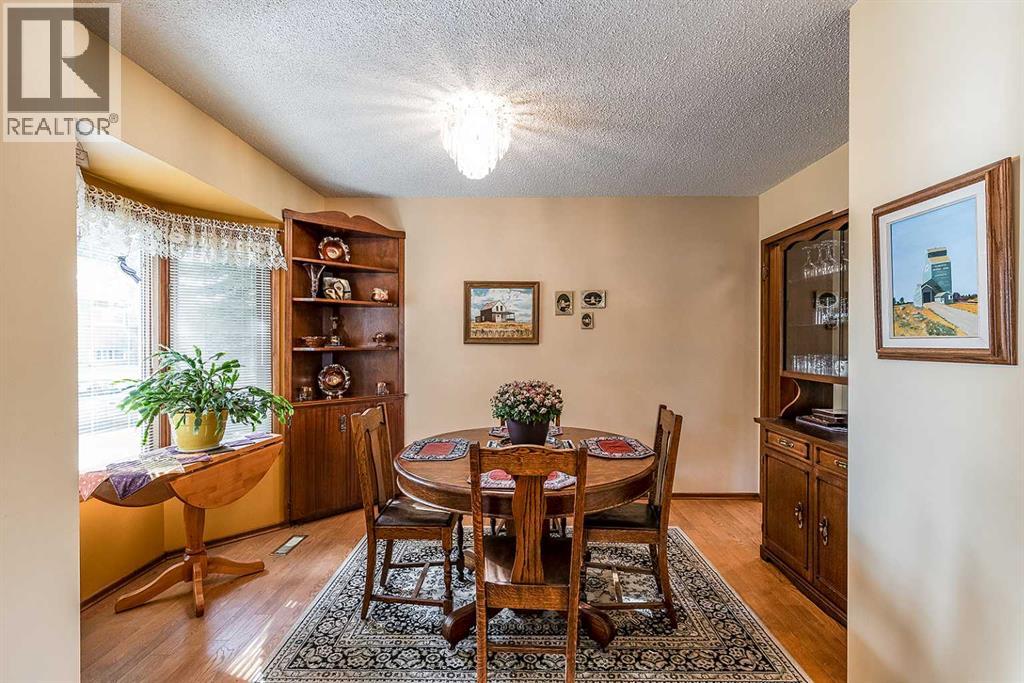 2546 22 Avenue SE - Image 9