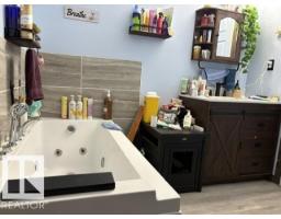 9701 99 St, Westlock, AB T7P1Y5 Photo 23