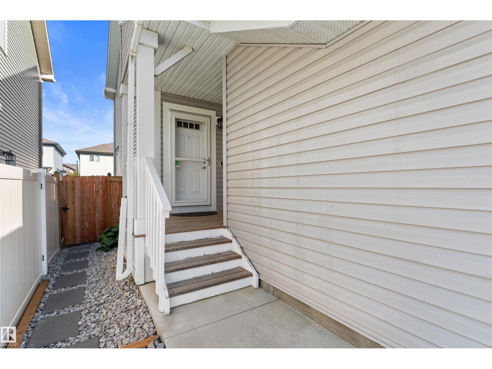 12218 176 AV NW - 2