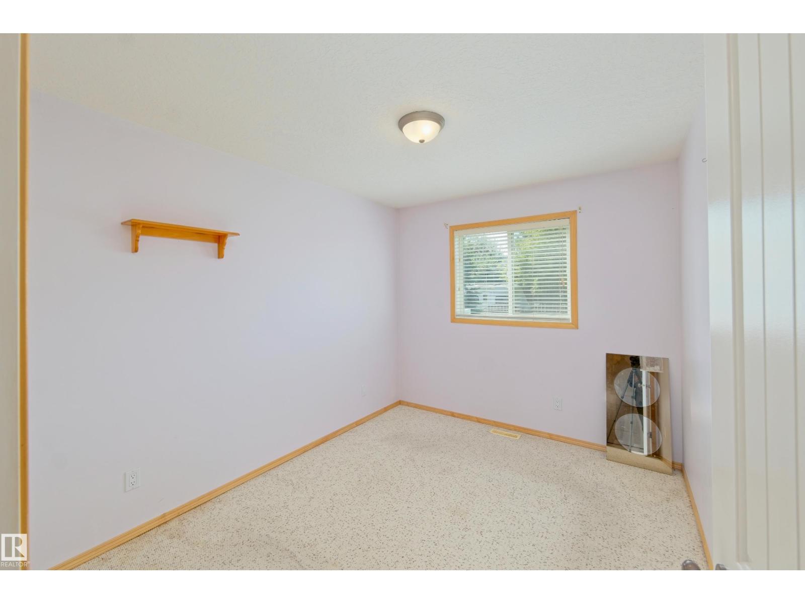 5913 52 Avenue - 22