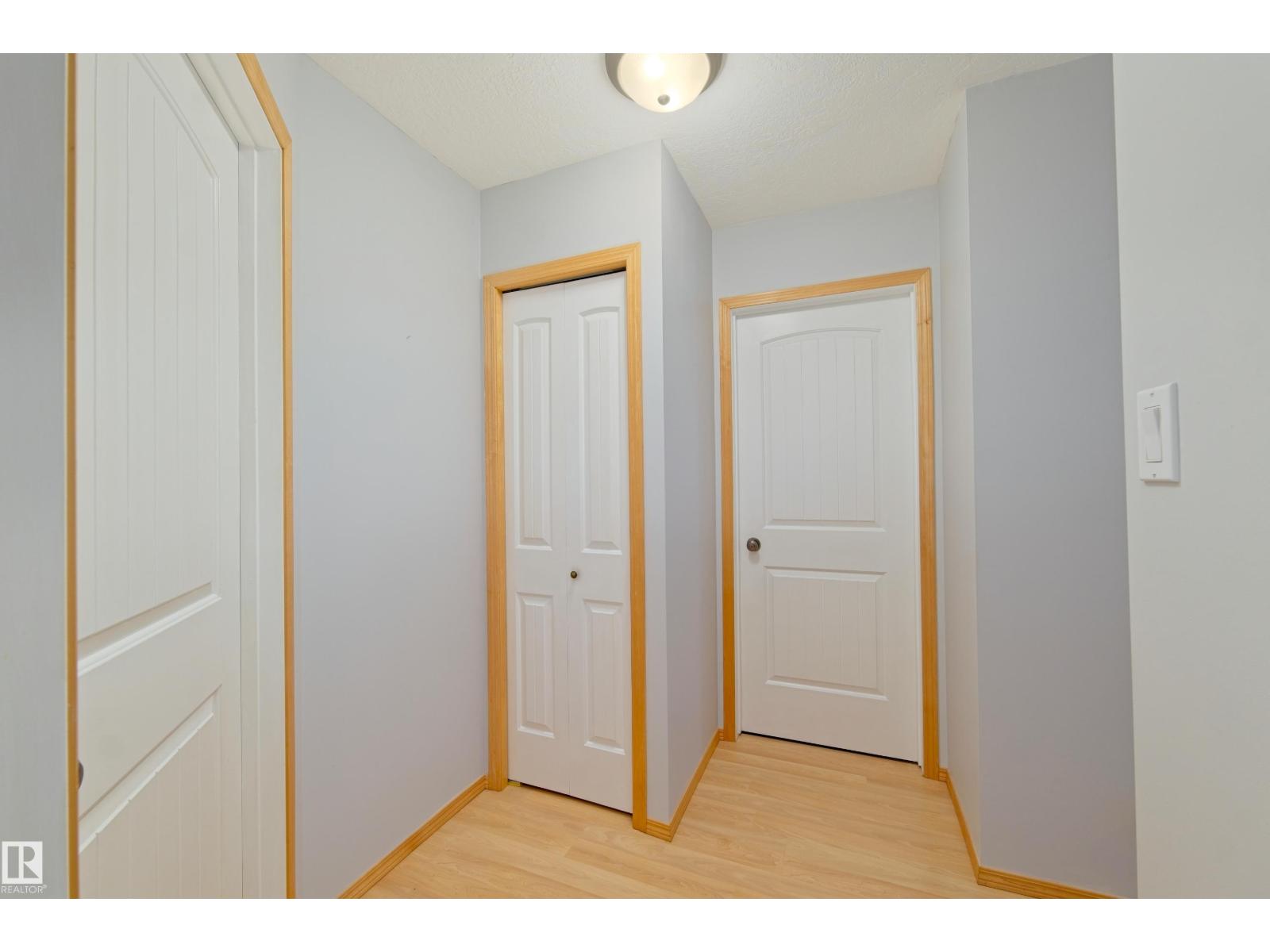 5913 52 Avenue - 24