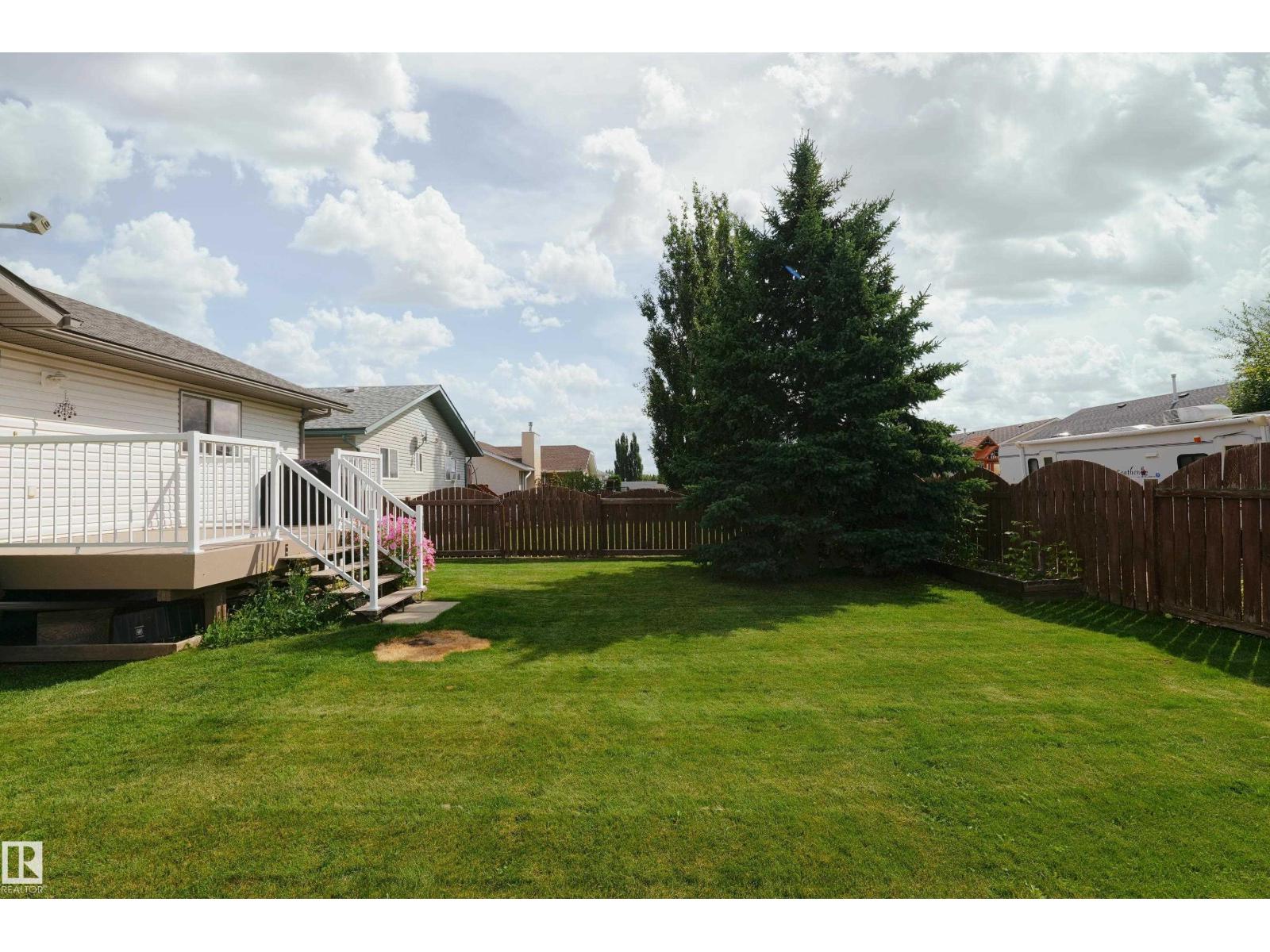 5913 52 Avenue - 51