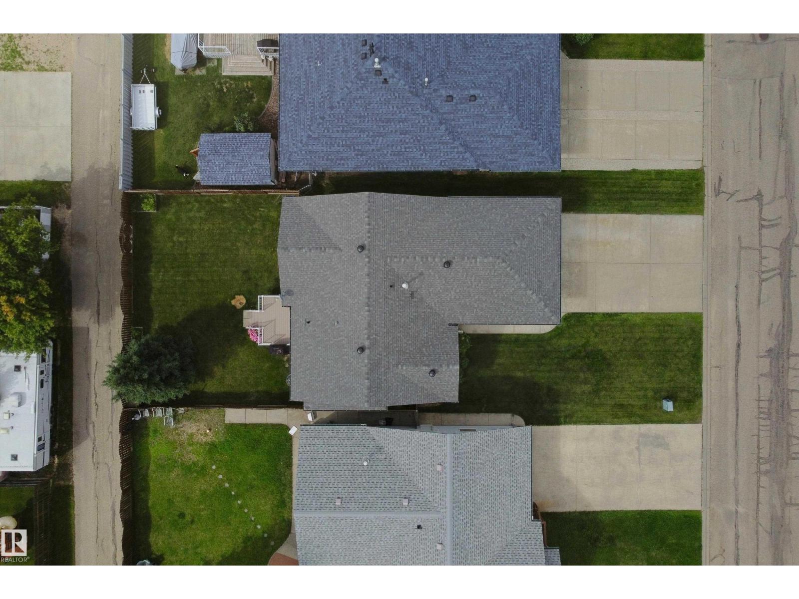5913 52 Avenue - 60