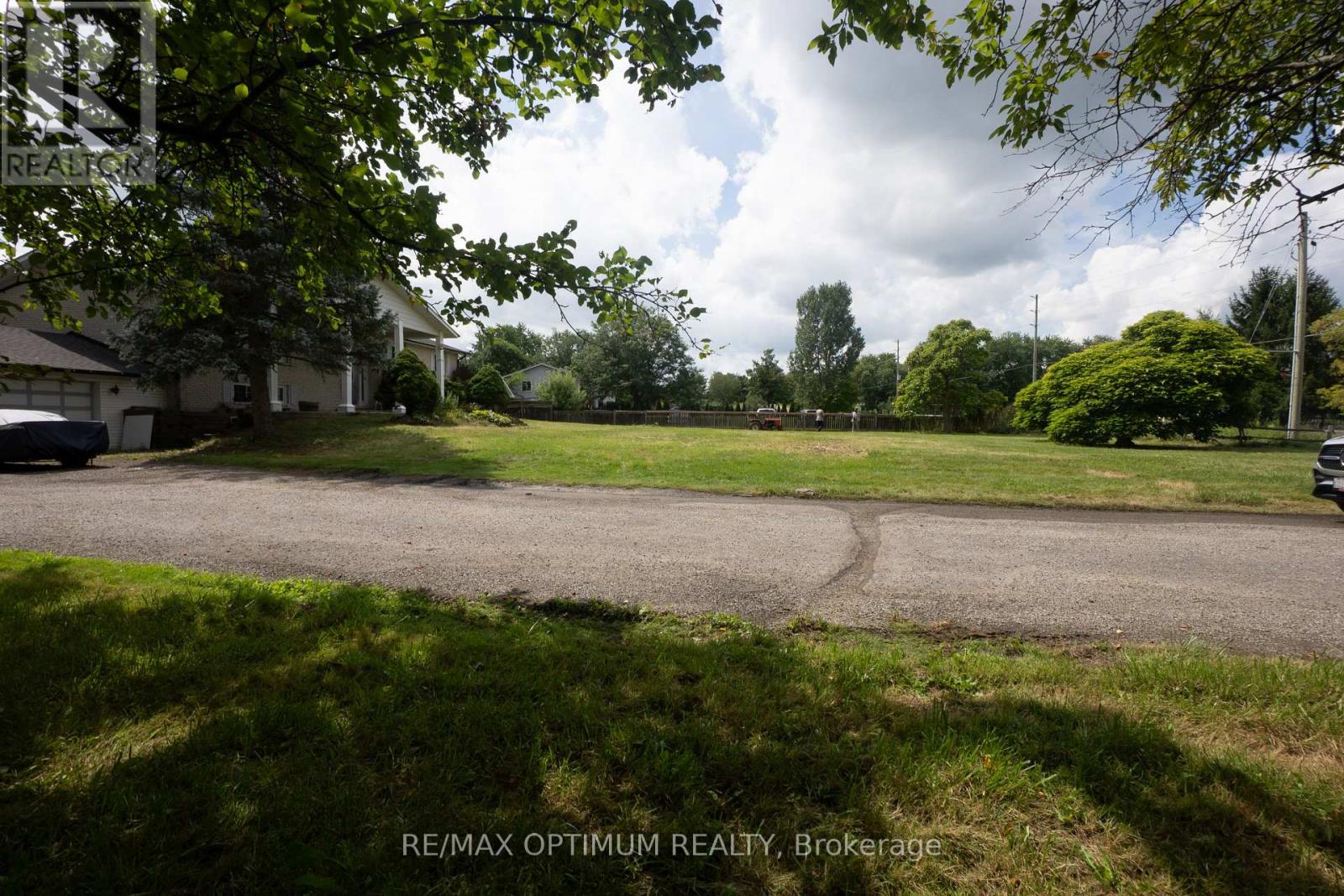 11900 5 SIDE ROAD - 10